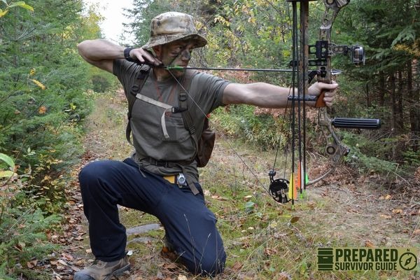 Bow Hunting:  A Practical Guide for Preppers